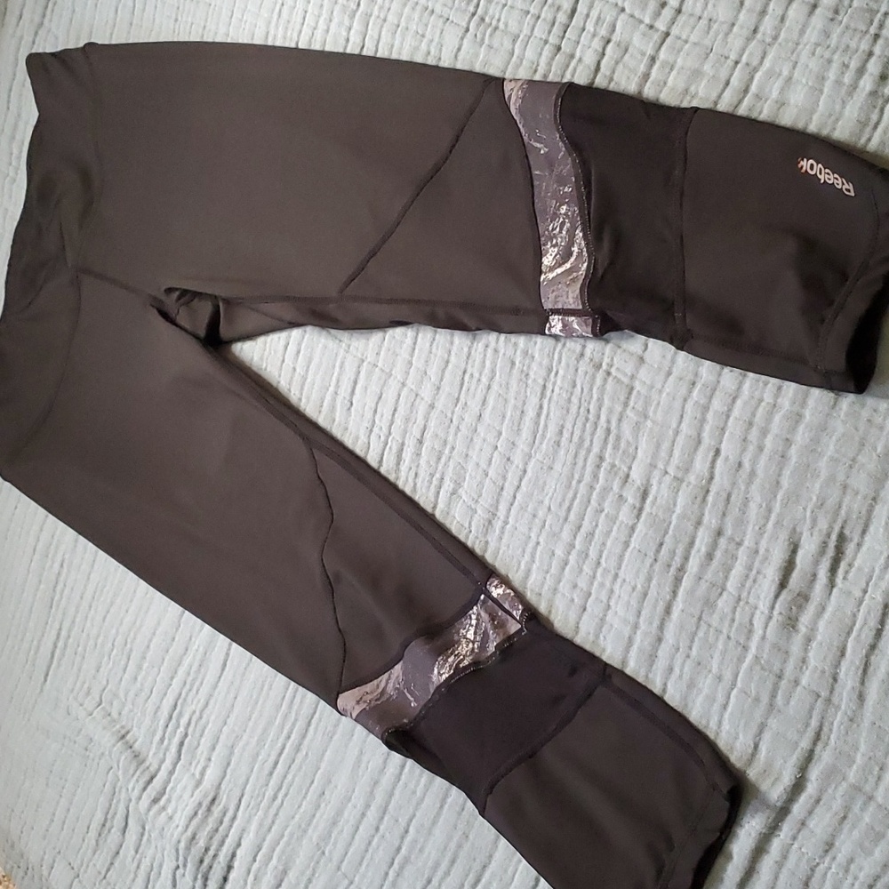 Reebok active capris - Picture 3 of 5